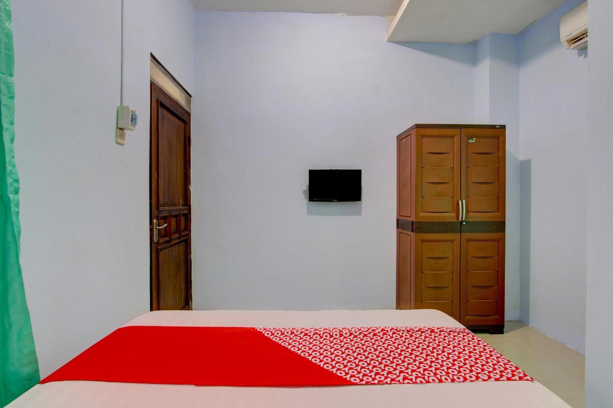 Super Oyo 93012 Griya Kencana Asri Syariah Lawean Экстерьер фото